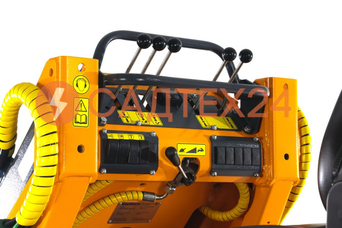 Мини-погрузчик BAUMECH ML-02 PRO, двиг. Zongshen GB750 EFI V-Twin инжектор